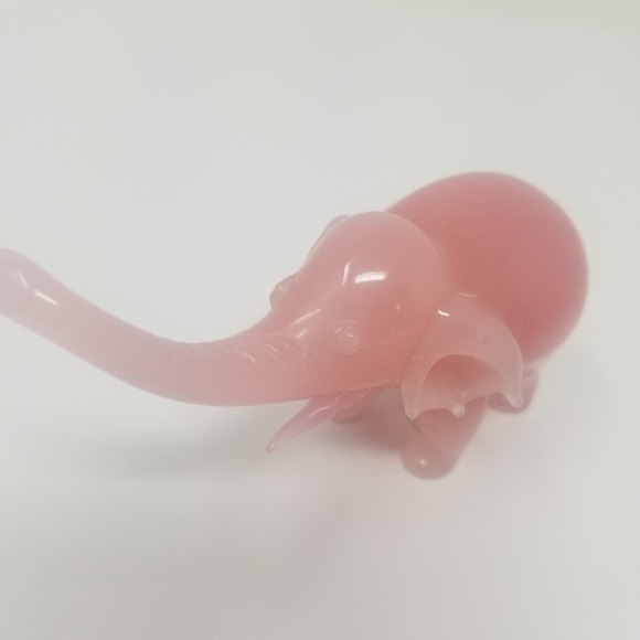 Vintage 80's Pink Marble Glass Mini Elephant - Picture 7 of 10